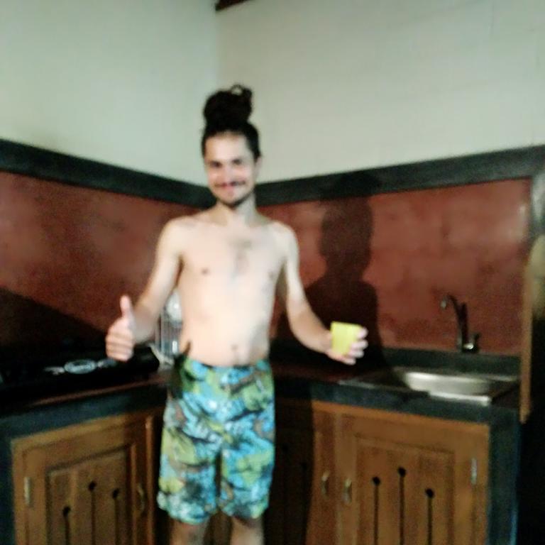 ホテル ンダレム ティモホ ジョグジャカルタ エクステリア 写真